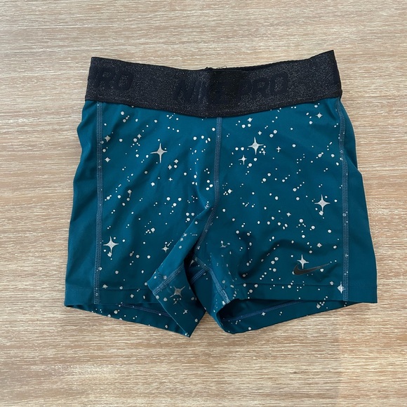 3 pairs Nike Pro Dri-Fit shorts - Small - Picture 4 of 7